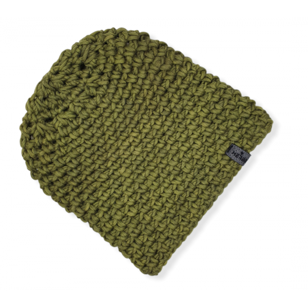 Thick cap made of plant-dyed wool