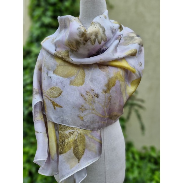 Duży, jedwabny szal pareo farbowany roślinami